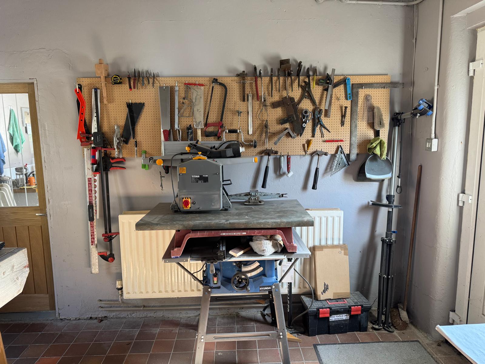 Toolwall2